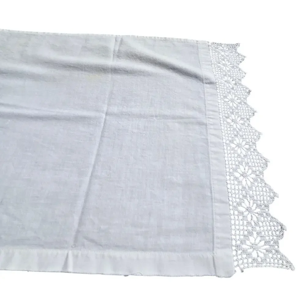 Antique Ivory Linen Fingertip Towel Fine Tatter Lace Trim Victorian Tea